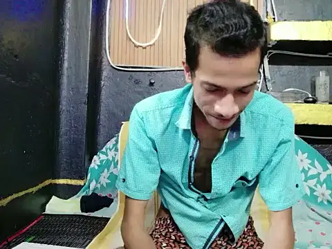 Snapshot of Alex_Suman25 chatting on 07-09-26, 04:16 Alex Suman25 online show from 07-09-26, 04:16