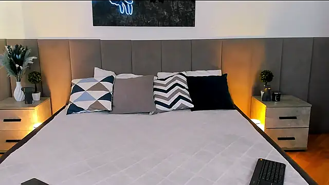 Snapshot of MiaBecky chatting on 02-27-25, 05:24 MiaBecky online show from 02-27-25, 05:24