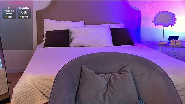 Snapshot of MiaBecky chatting on 03-04-25, 05:21 MiaBecky online show from 03-04-25, 05:21