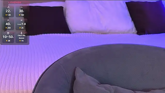 Snapshot of MiaBecky chatting on 03-09-25, 05:22 MiaBecky online show from 03-09-25, 05:22