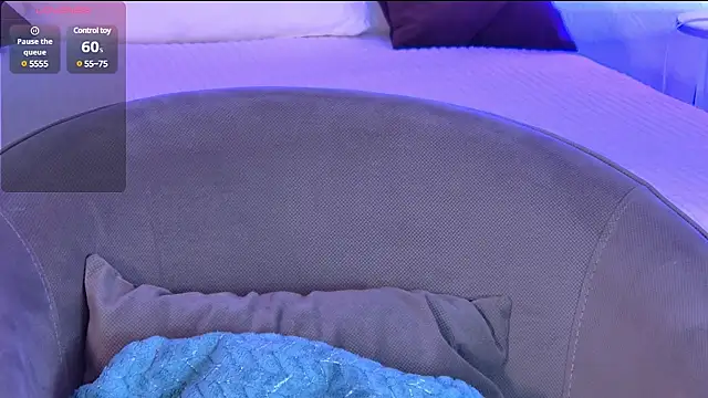 Snapshot of MiaBecky chatting on 03-12-25, 05:24 MiaBecky online show from 03-12-25, 05:24