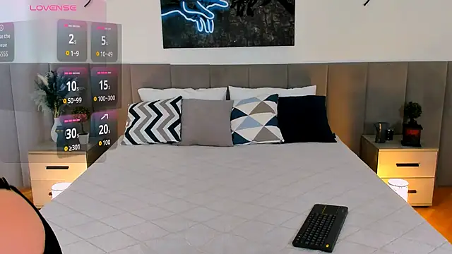 Snapshot of MiaBecky chatting on 09-21-25, 05:31 MiaBecky online show from 09-21-25, 05:31