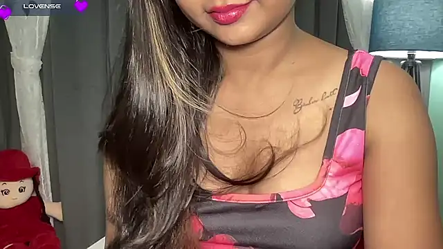 Snapshot of senorita78 chatting on 10-19-25, 08:04 senorita78 online show from 10-19-25, 08:04