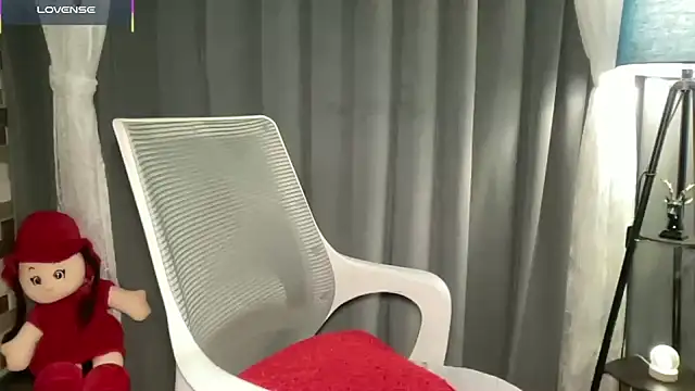 Snapshot of senorita78 chatting on 11-12-25, 09:32 senorita78 online show from 11-12-25, 09:32