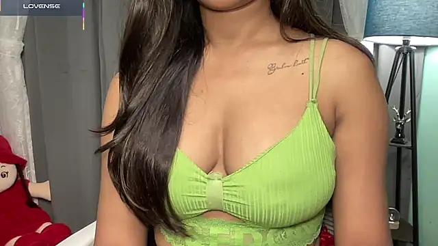 Snapshot of senorita78 chatting on 11-22-25, 06:29 senorita78 online show from 11-22-25, 06:29