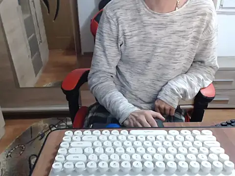 uncutguy01 online show from 10-03-25, 05:04