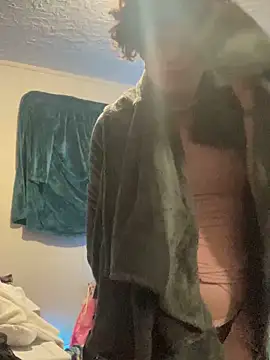 Snapshot of sum1betterthanmost chatting on 03-13-25, 02:01 sum1betterthanmost online show from 03-13-25, 02:01