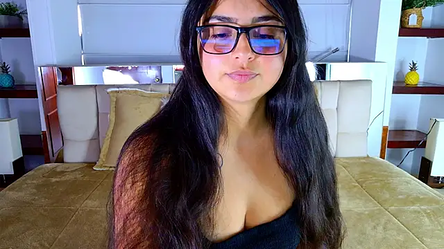 scarlleth  online show from 10-06-25, 12:02