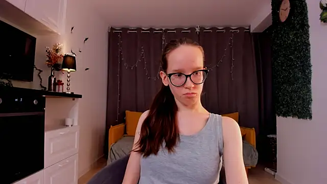 Snapshot of BettyBrowni chatting on 02-05-25, 07:10 BettyBrowni online show from 02-05-25, 07:10