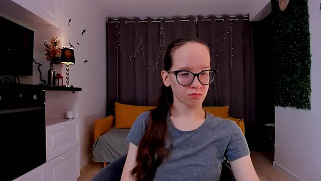 Snapshot of BettyBrowni chatting on 02-06-25, 04:14 BettyBrowni online show from 02-06-25, 04:14