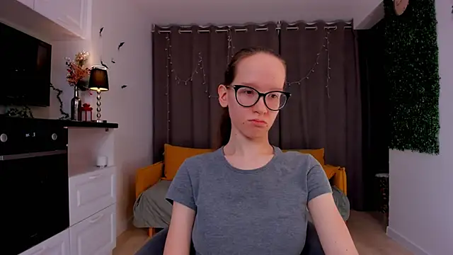 Snapshot of BettyBrowni chatting on 02-06-25, 07:18 BettyBrowni online show from 02-06-25, 07:18