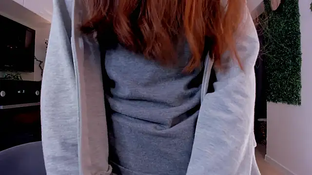 Snapshot of BettyBrowni chatting on 02-06-25, 10:32 BettyBrowni online show from 02-06-25, 10:32