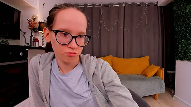 Snapshot of BettyBrowni chatting on 02-09-25, 01:22 BettyBrowni online show from 02-09-25, 01:22