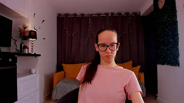 Snapshot of BettyBrowni chatting on 02-09-25, 04:07 BettyBrowni online show from 02-09-25, 04:07