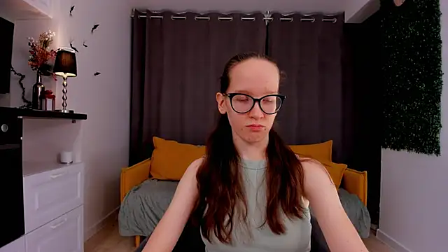 Snapshot of BettyBrowni chatting on 02-15-25, 04:12 BettyBrowni online show from 02-15-25, 04:12