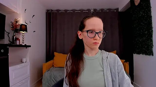 Snapshot of BettyBrowni chatting on 02-15-25, 10:21 BettyBrowni online show from 02-15-25, 10:21