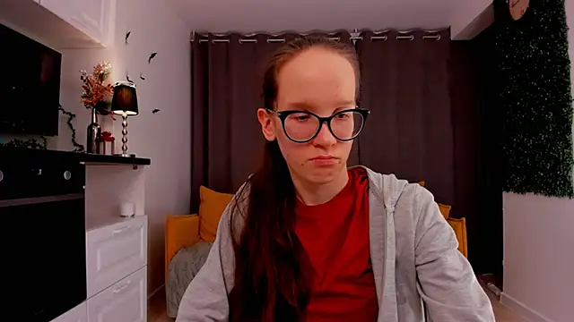 Snapshot of BettyBrowni chatting on 02-16-25, 11:16 BettyBrowni online show from 02-16-25, 11:16