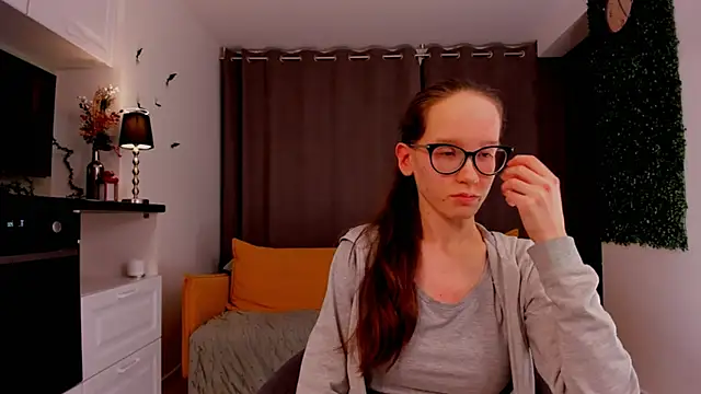 Snapshot of BettyBrowni chatting on 02-17-25, 10:36 BettyBrowni online show from 02-17-25, 10:36