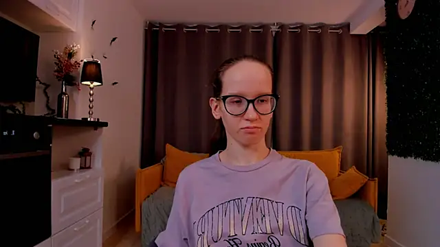 Snapshot of BettyBrowni chatting on 02-22-25, 04:09 BettyBrowni online show from 02-22-25, 04:09