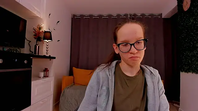 Snapshot of BettyBrowni chatting on 02-22-25, 10:20 BettyBrowni online show from 02-22-25, 10:20