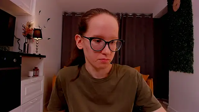 Snapshot of BettyBrowni chatting on 02-23-25, 01:24 BettyBrowni online show from 02-23-25, 01:24