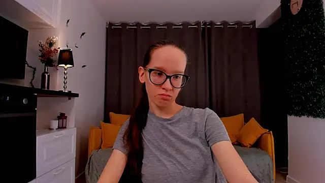 Snapshot of BettyBrowni chatting on 02-23-25, 04:13 BettyBrowni online show from 02-23-25, 04:13