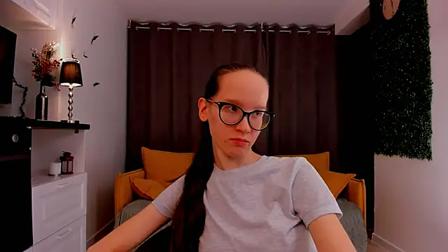 Snapshot of BettyBrowni chatting on 02-24-25, 04:04 BettyBrowni online show from 02-24-25, 04:04