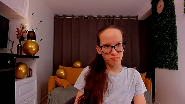 Snapshot of BettyBrowni chatting on 02-24-25, 10:14 BettyBrowni online show from 02-24-25, 10:14