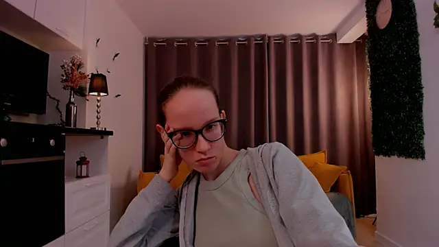 Snapshot of BettyBrowni chatting on 03-02-25, 07:12 BettyBrowni online show from 03-02-25, 07:12