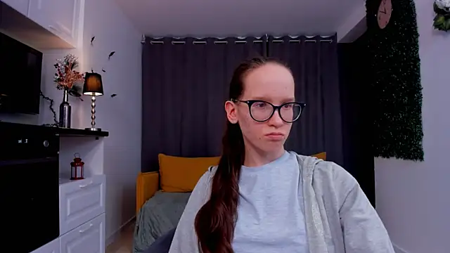 Snapshot of BettyBrowni chatting on 03-03-25, 10:10 BettyBrowni online show from 03-03-25, 10:10