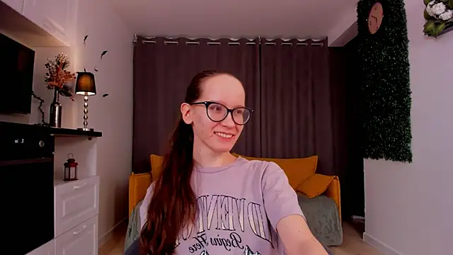 Snapshot of BettyBrowni chatting on 03-04-25, 04:09 BettyBrowni online show from 03-04-25, 04:09