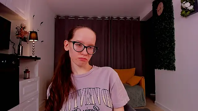 Snapshot of BettyBrowni chatting on 03-04-25, 10:16 BettyBrowni online show from 03-04-25, 10:16