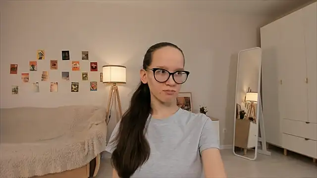 Snapshot of BettyBrowni chatting on 03-12-25, 04:13 BettyBrowni online show from 03-12-25, 04:13