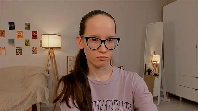 Snapshot of BettyBrowni chatting on 03-13-25, 07:17 BettyBrowni online show from 03-13-25, 07:17