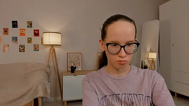 Snapshot of BettyBrowni chatting on 03-13-25, 10:32 BettyBrowni online show from 03-13-25, 10:32