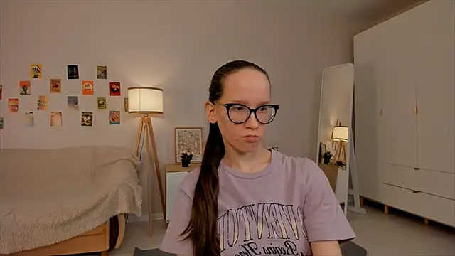 Snapshot of BettyBrowni chatting on 03-14-25, 01:37 BettyBrowni online show from 03-14-25, 01:37