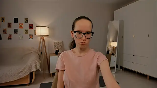 Snapshot of BettyBrowni chatting on 03-15-25, 10:22 BettyBrowni online show from 03-15-25, 10:22