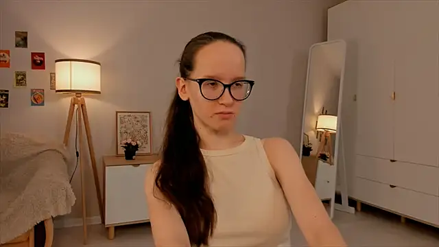 Snapshot of BettyBrowni chatting on 03-16-25, 04:12 BettyBrowni online show from 03-16-25, 04:12