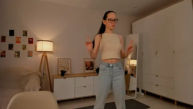 Snapshot of BettyBrowni chatting on 03-16-25, 10:20 BettyBrowni online show from 03-16-25, 10:20