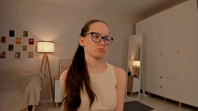 Snapshot of BettyBrowni chatting on 03-17-25, 01:24 BettyBrowni online show from 03-17-25, 01:24