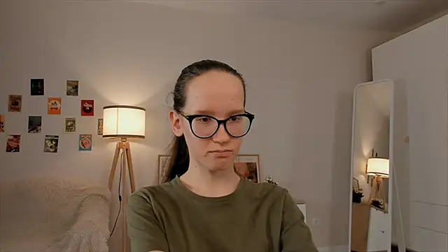 Snapshot of BettyBrowni chatting on 03-20-25, 01:46 BettyBrowni online show from 03-20-25, 01:46