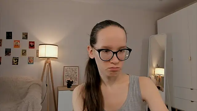 Snapshot of BettyBrowni chatting on 03-20-25, 04:09 BettyBrowni online show from 03-20-25, 04:09