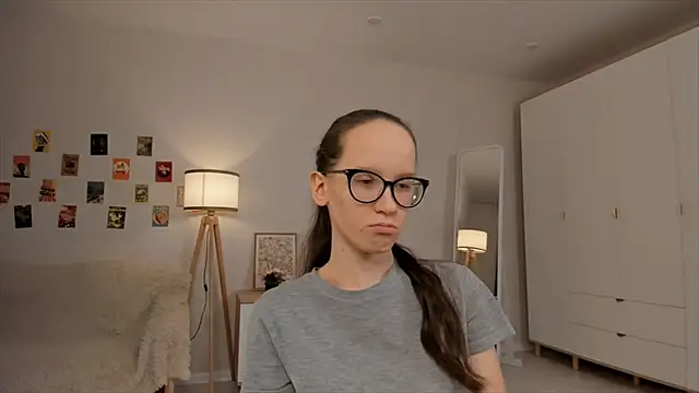 Snapshot of BettyBrowni chatting on 03-22-25, 10:15 BettyBrowni online show from 03-22-25, 10:15