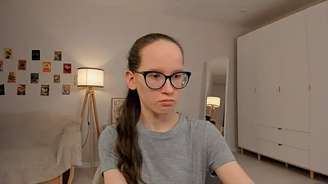 Snapshot of BettyBrowni chatting on 03-23-25, 01:20 BettyBrowni online show from 03-23-25, 01:20