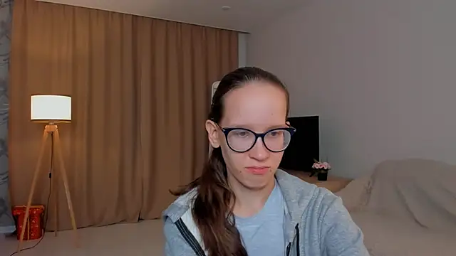 Snapshot of BettyBrowni chatting on 09-10-25, 04:07 BettyBrowni online show from 09-10-25, 04:07