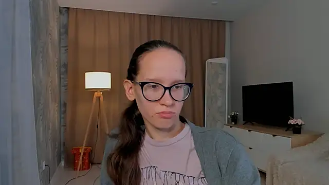 Snapshot of BettyBrowni chatting on 09-20-25, 04:08 BettyBrowni online show from 09-20-25, 04:08