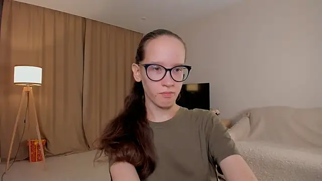 Snapshot of BettyBrowni chatting on 10-08-25, 04:04 BettyBrowni online show from 10-08-25, 04:04