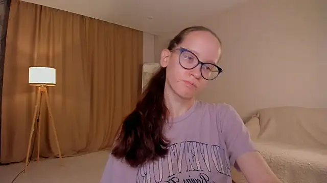 Snapshot of BettyBrowni chatting on 10-12-25, 04:06 BettyBrowni online show from 10-12-25, 04:06