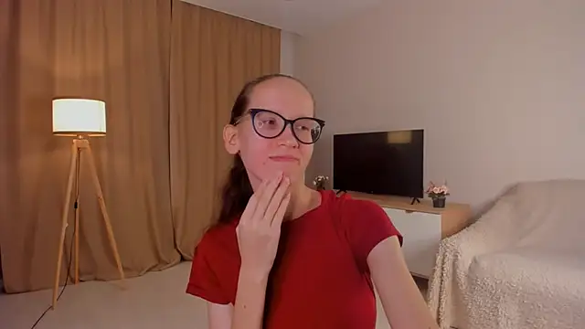 Snapshot of BettyBrowni chatting on 10-22-25, 04:18 BettyBrowni online show from 10-22-25, 04:18