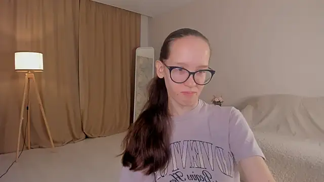 Snapshot of BettyBrowni chatting on 10-24-25, 04:25 BettyBrowni online show from 10-24-25, 04:25